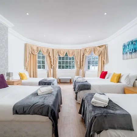 Spacious London Canary Wharf Apartments Near London 02 Arena, Excel Exhibition Centre, With Free Parking & Wifi Exterior photo