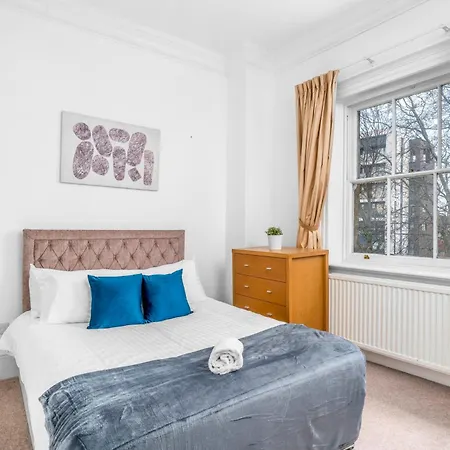 Spacious London Canary Wharf Apartments Near London 02 Arena, Excel Exhibition Centre, With Free Parking & Wifi Exterior photo