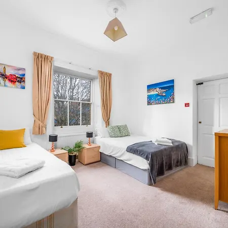 Spacious London Canary Wharf Apartments Near London 02 Arena, Excel Exhibition Centre, With Free Parking & Wifi Exterior photo