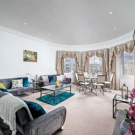 Spacious London Canary Wharf Apartments Near London 02 Arena, Excel Exhibition Centre, With Free Parking & Wifi Exterior photo