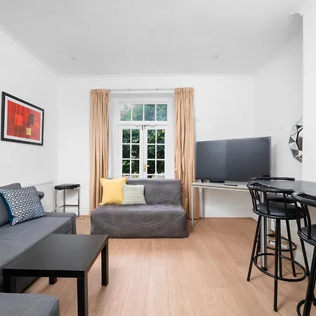 Spacious London Canary Wharf Apartments Near London 02 Arena, Excel Exhibition Centre, With Free Parking & Wifi Exterior photo