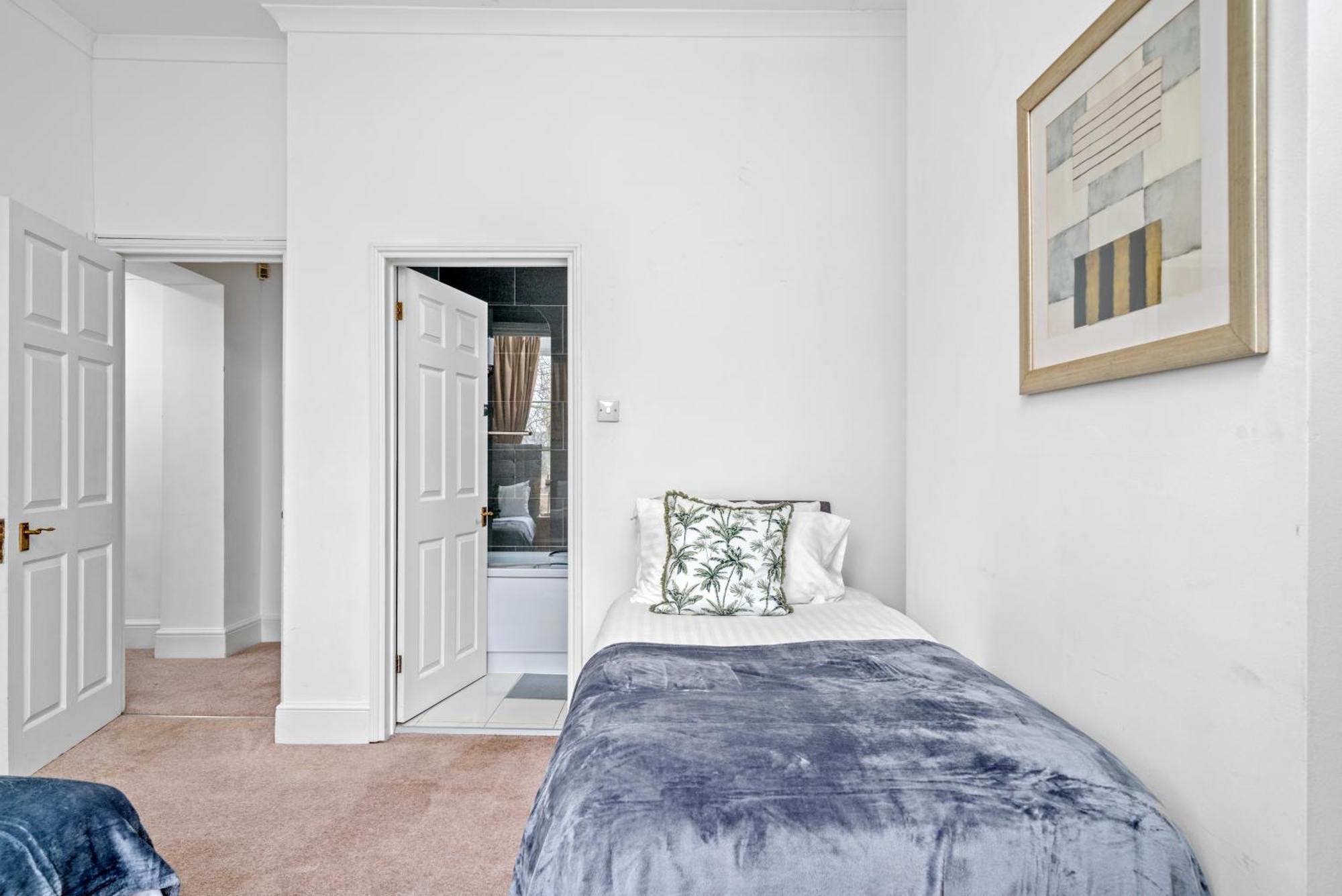 Spacious Canary Wharf Near 02 Arena, Excel Exhibition Centre, With Free Parking & Wifi Apartamento