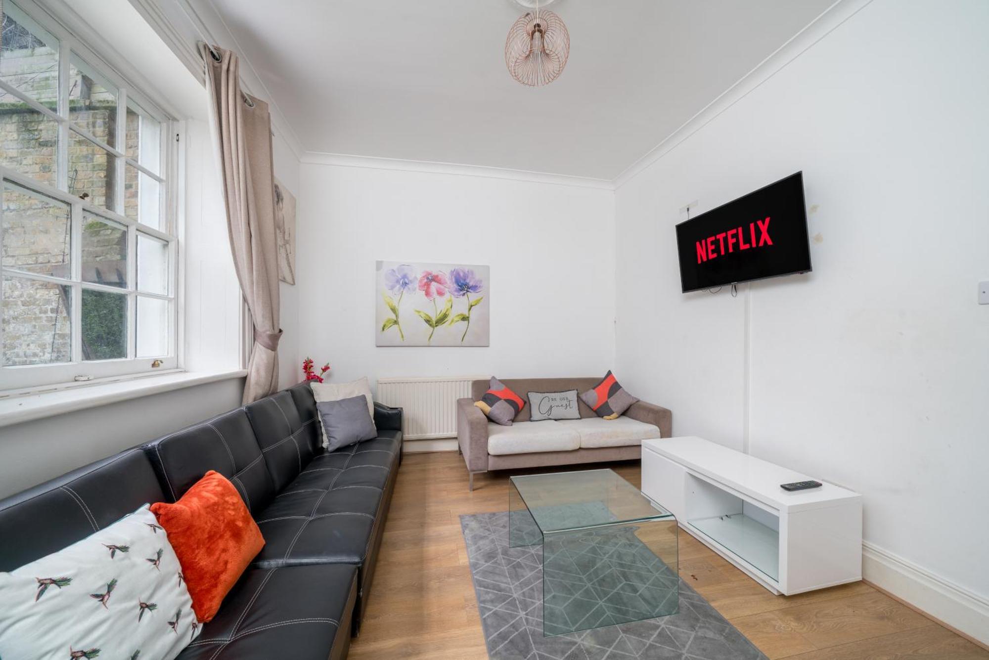 Spacious Canary Wharf Near 02 Arena, Excel Exhibition Centre, With Free Parking & Wifi * Londres