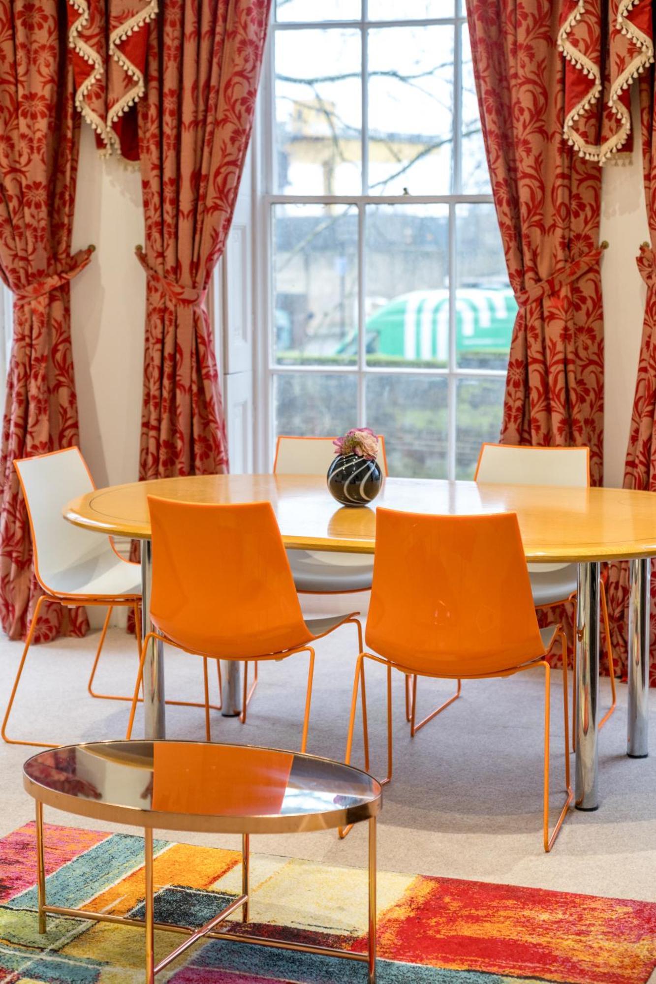 Apartamento Spacious Canary Wharf Near 02 Arena, Excel Exhibition Centre, With Free Parking & Wifi Londres