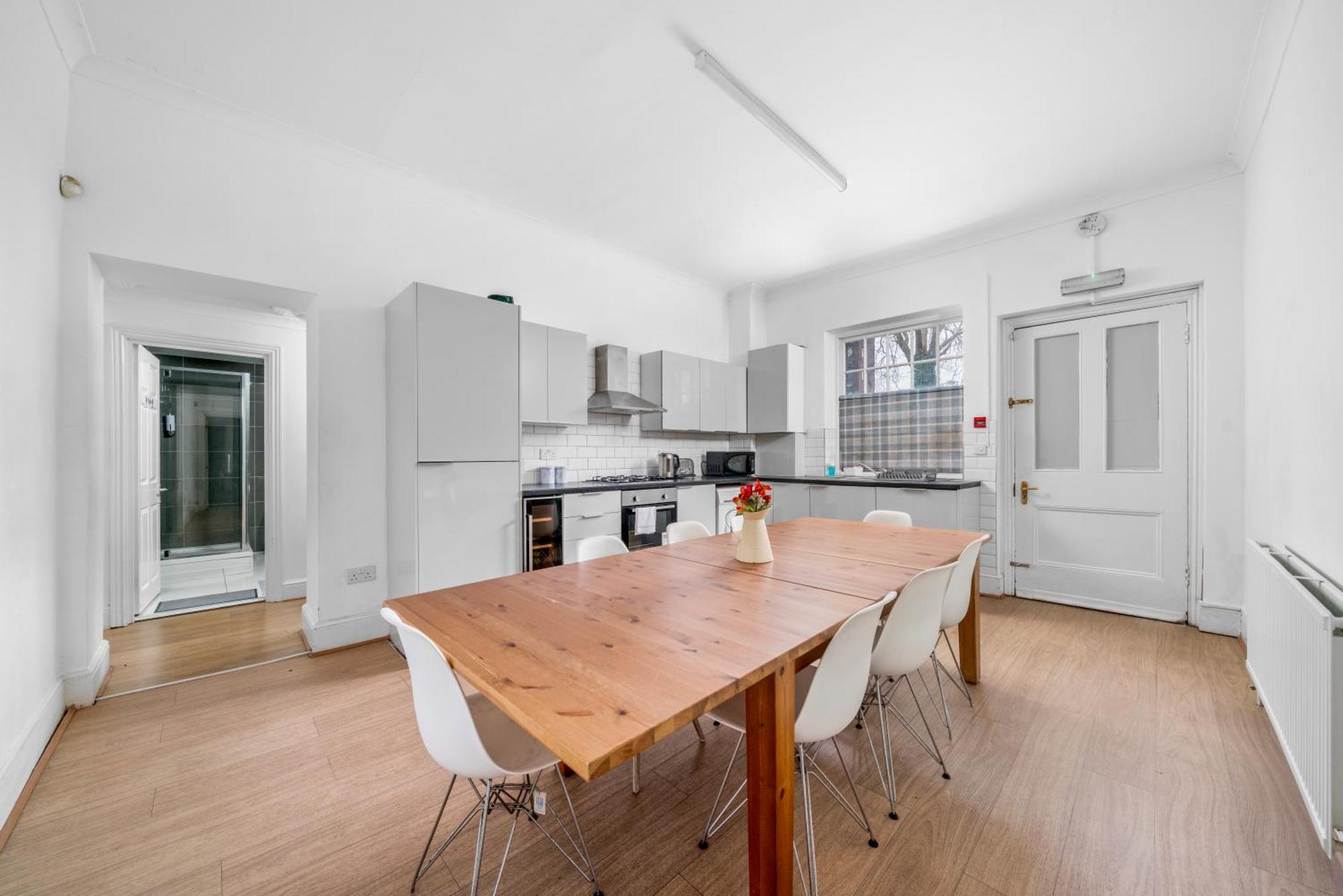 Spacious Canary Wharf Near 02 Arena, Excel Exhibition Centre, With Free Parking & Wifi * Londres