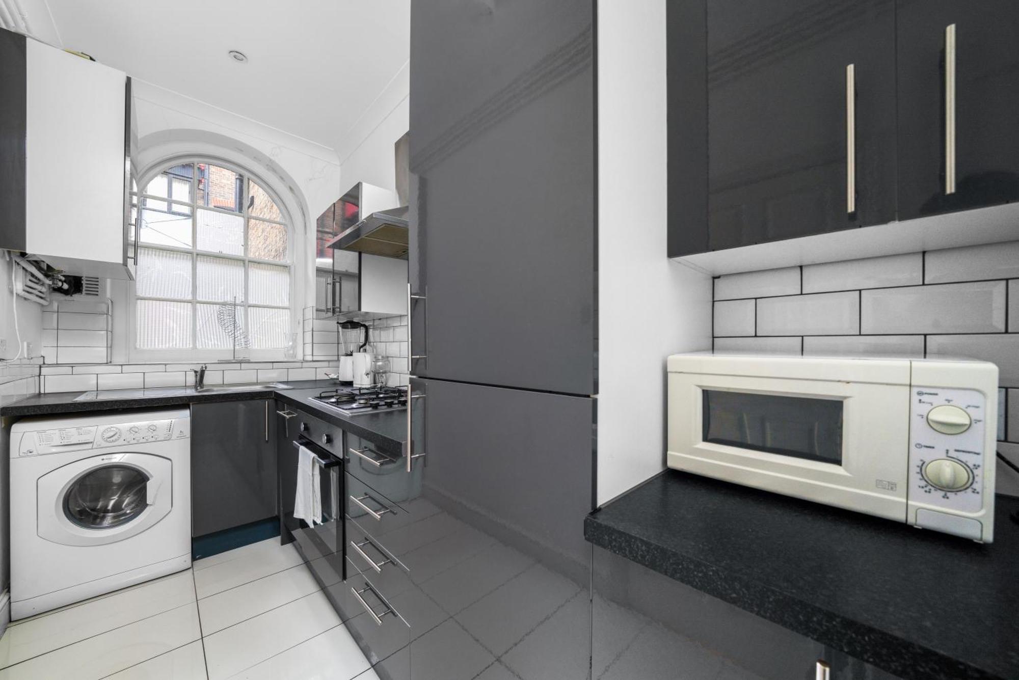 Spacious Canary Wharf Near 02 Arena, Excel Exhibition Centre, With Free Parking & Wifi * Londen